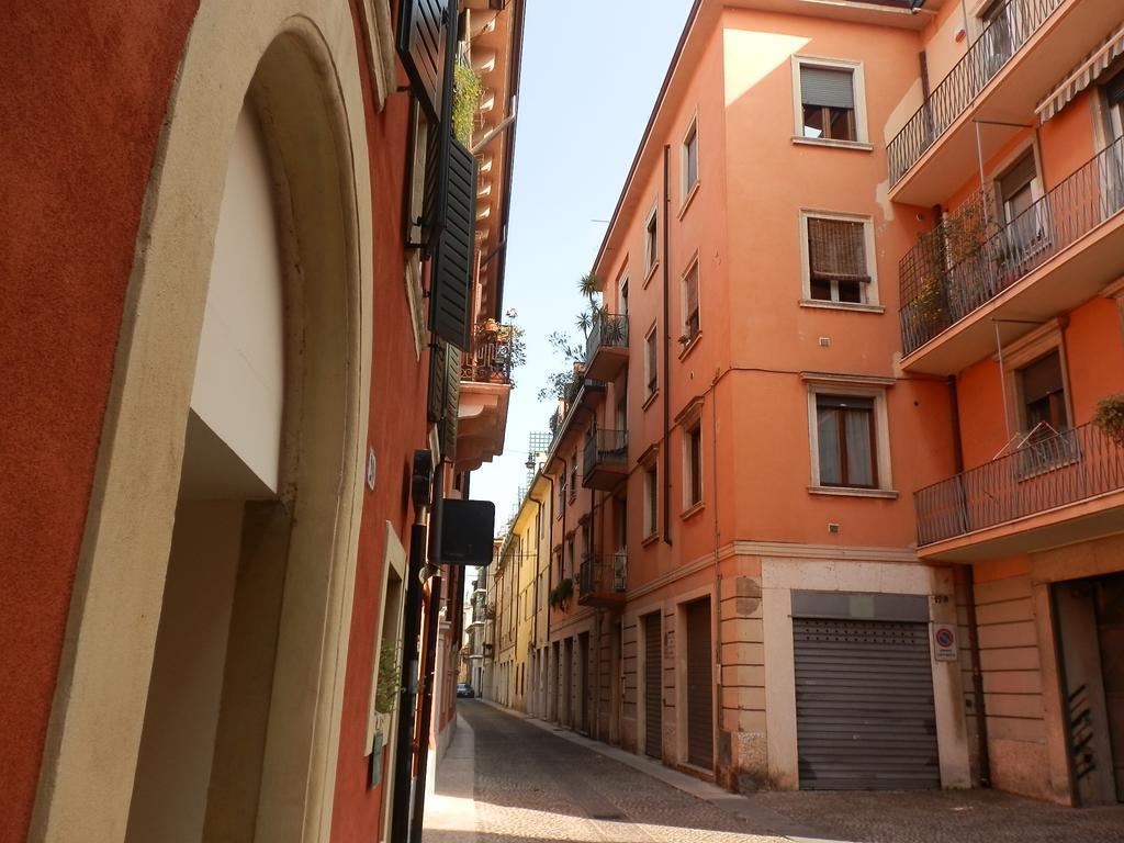 Appartamento Tosca فيرونا المظهر الخارجي الصورة